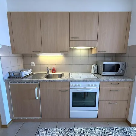 Fluee 8 * 洛伊克巴德